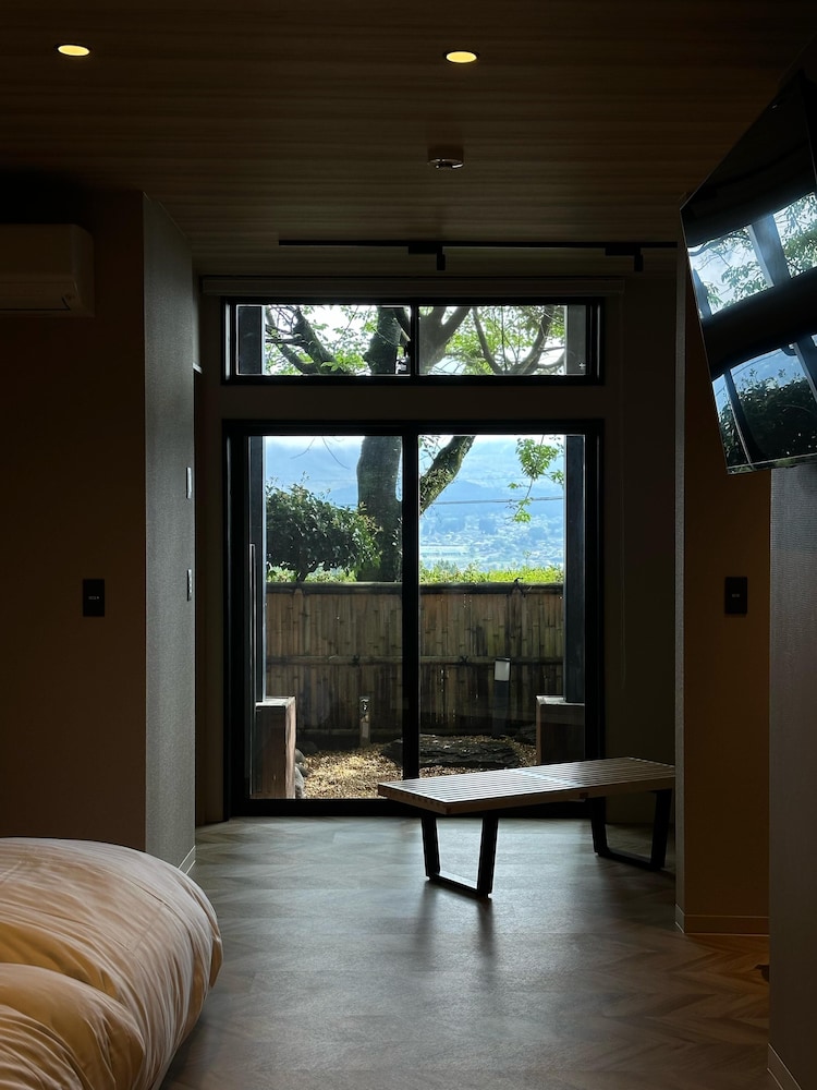 スタンダード ツインルーム 客室14 | 白水温泉 竹の倉山荘