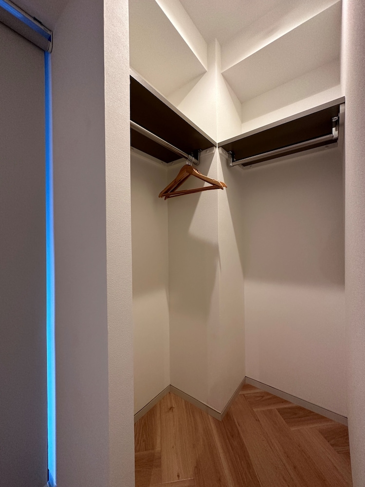 コンフォート スタジオ ダブルベッド 2 台 客室4 | Rijodori