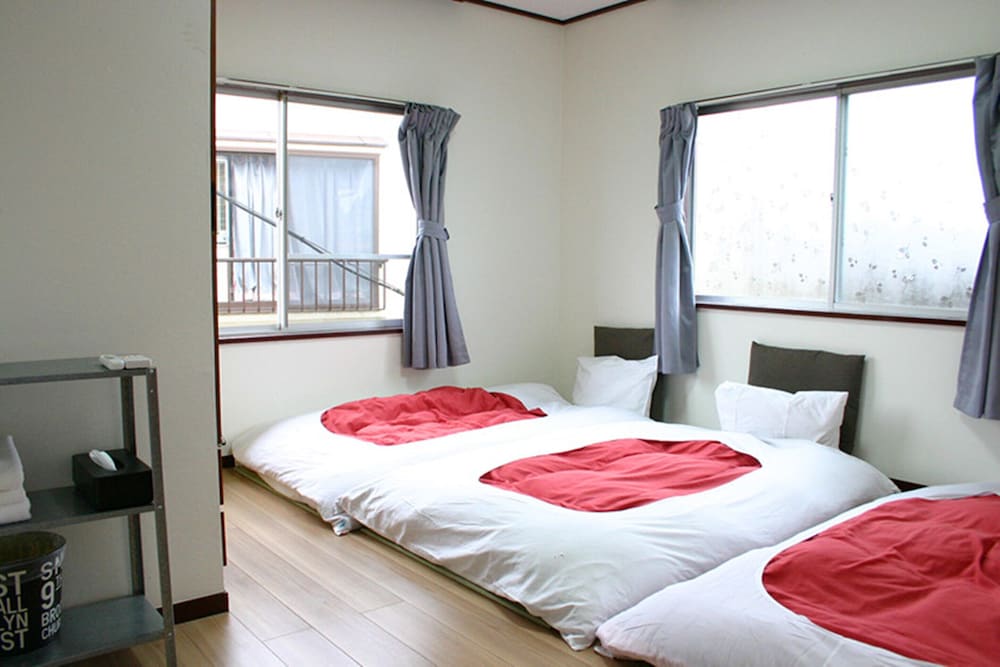 クラシック トリプルルーム ベッド (複数台) 禁煙 シティビュー | RETROレトロ