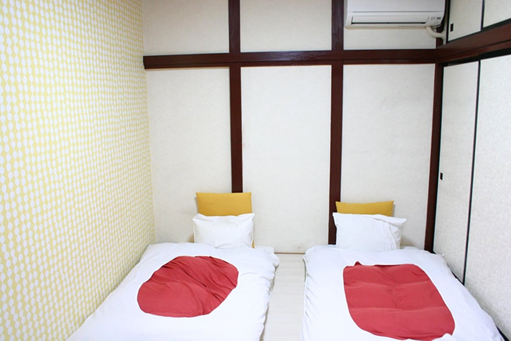 ビジネス ダブルまたはツインルーム ベッド (複数台) 禁煙 | RETROレトロ