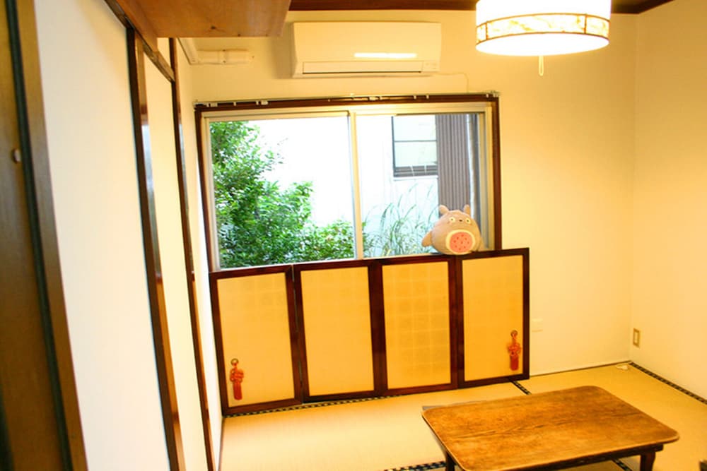 コンフォート トリプルルーム ベッド (複数台) 禁煙 シティビュー 客室の設備とサービス2 | RETROレトロ