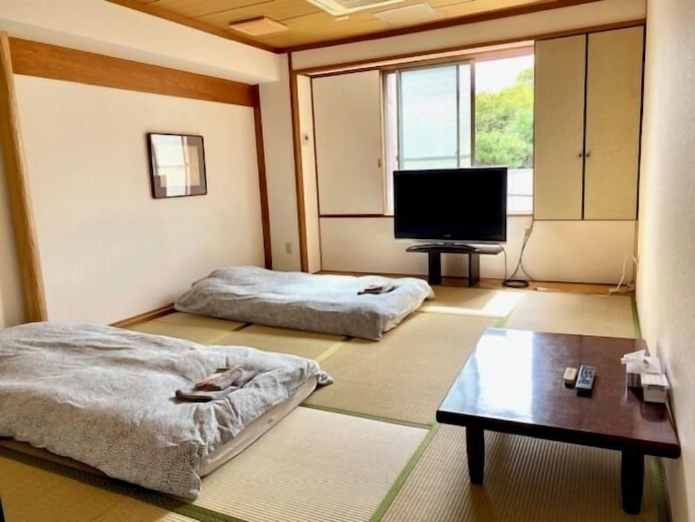 和風クワドラプルルーム 客室1 | Hostel JAQ takamatsu
