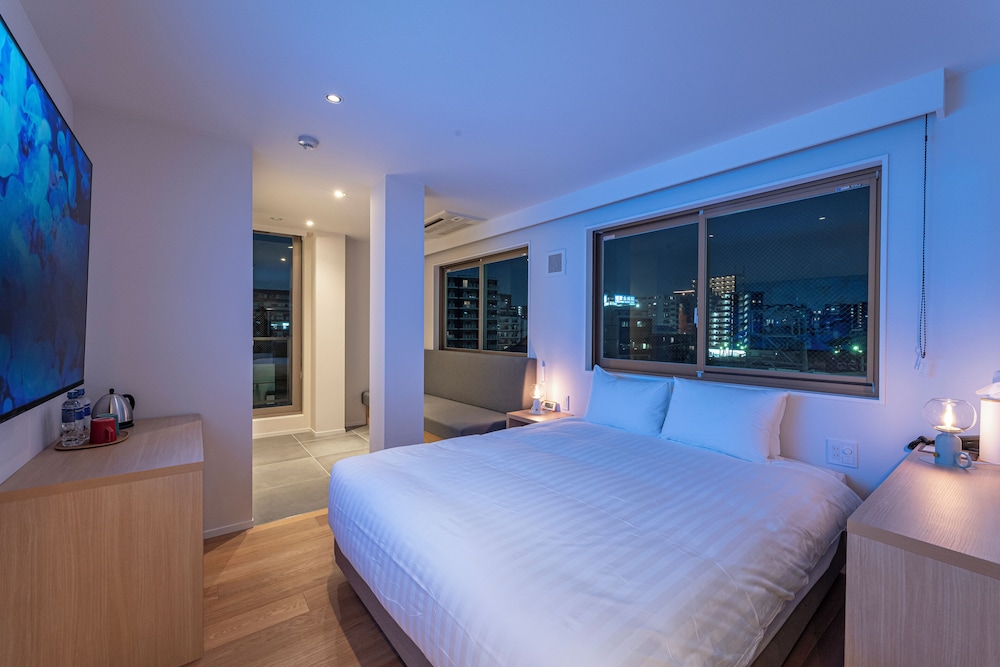 エグゼクティブ ダブルルーム クイーンベッド 1 台 客室4 | 9 HOTEL Tenjin