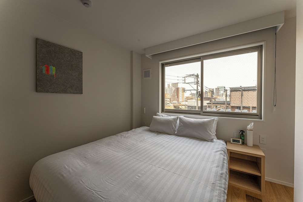 スタンダード ダブルルーム クイーンベッド 1 台 客室1 | 9 HOTEL Tenjin