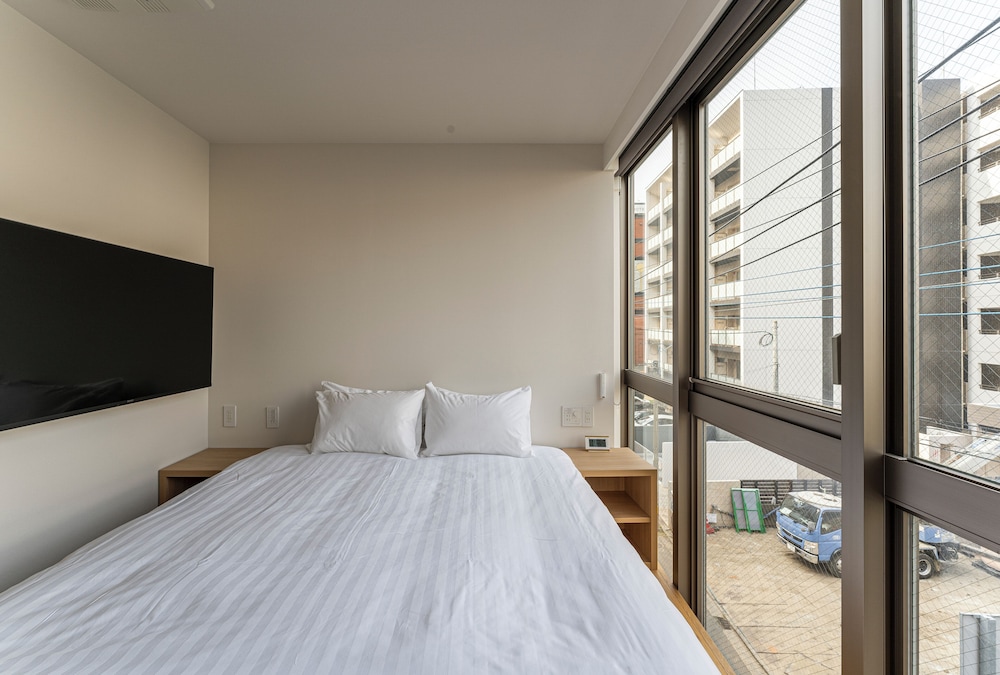 スタンダード ダブルルーム クイーンベッド 1 台 | 9 HOTEL Tenjin