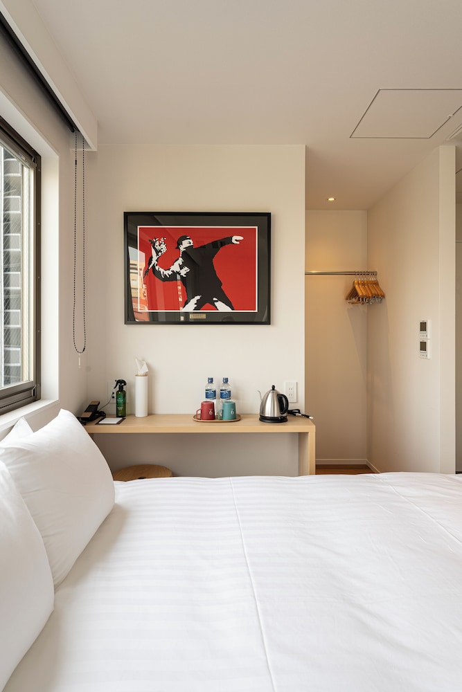 エグゼクティブ ダブルルーム クイーンベッド 1 台 | 9 HOTEL Tenjin