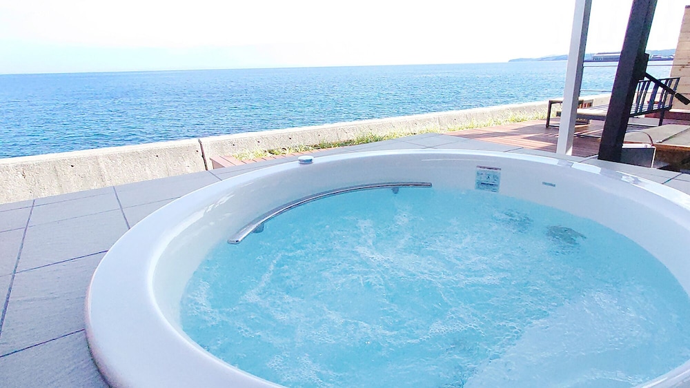 エグゼクティブ1ベッドルームヴィラ 露天風呂付き 愛犬不可 禁煙 テラス / パティオ1 | SolaVilla 海テラス南あわじ