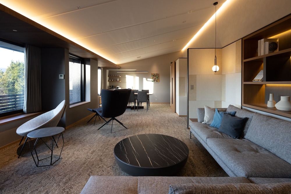 ラグジュアリースイート 綾 禁煙 | 仙石原古今