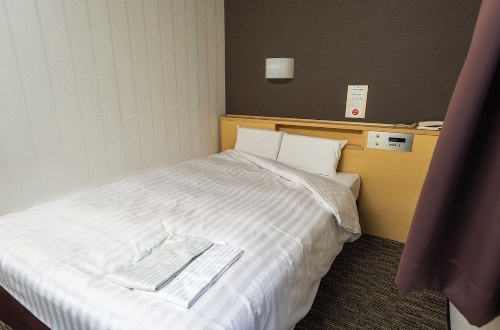 エコノミー ダブルルーム 喫煙可 | ラマダ・アンコール・ウィンダム尼崎