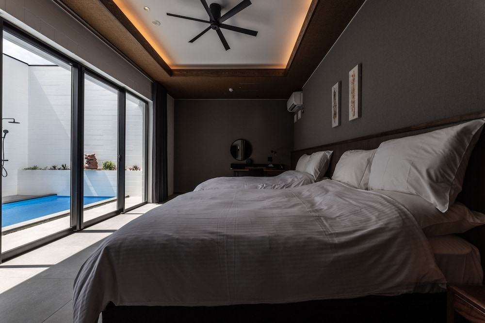 プレミアム ヴィラ ベッド (複数台) 禁煙 サウナ 客室1 | CLASS THE FIRST -クラス・ザ・ファースト-