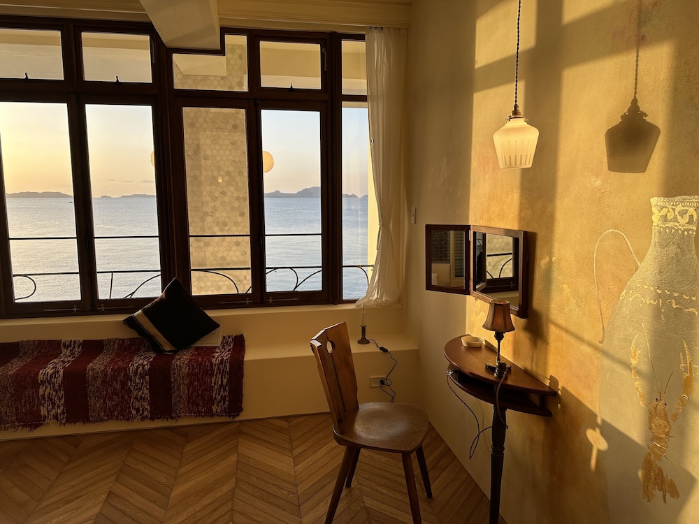 ラグジュアリー ダブルルーム 客室4 | ホテル カーサ ヴィーコ