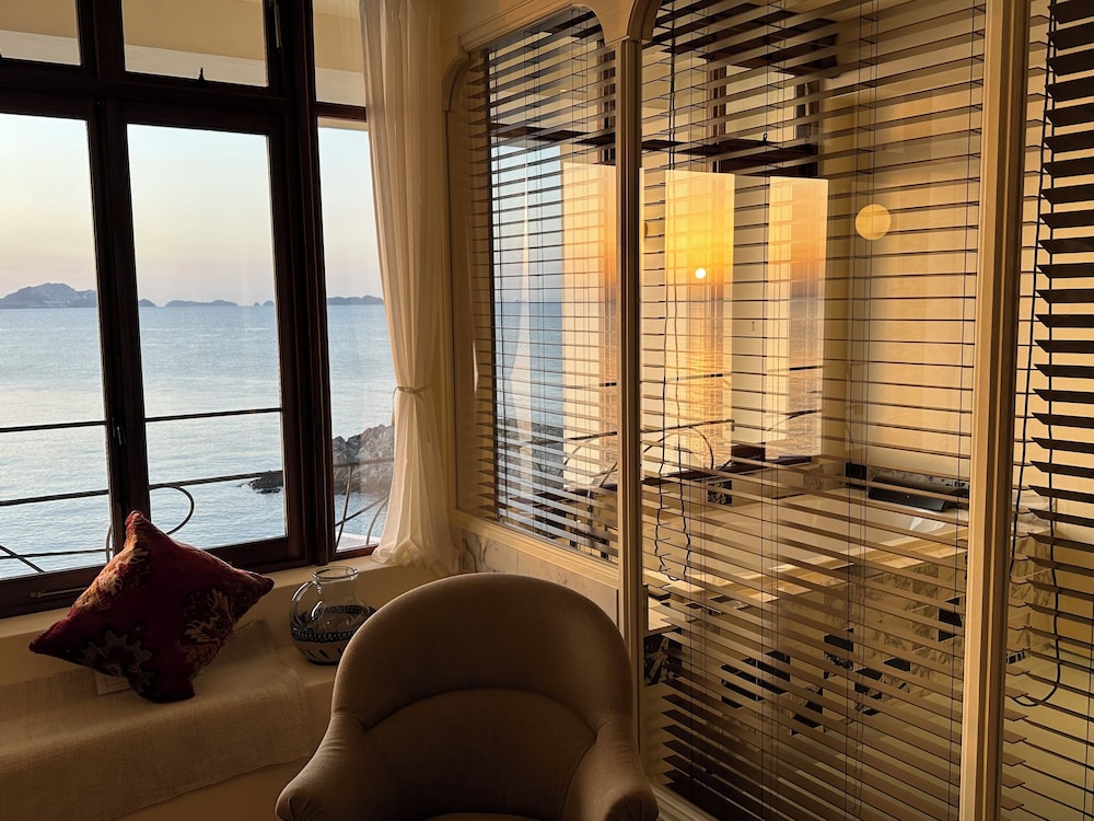 ラグジュアリー ダブルルーム バルコニーからの眺望1 | ホテル カーサ ヴィーコ