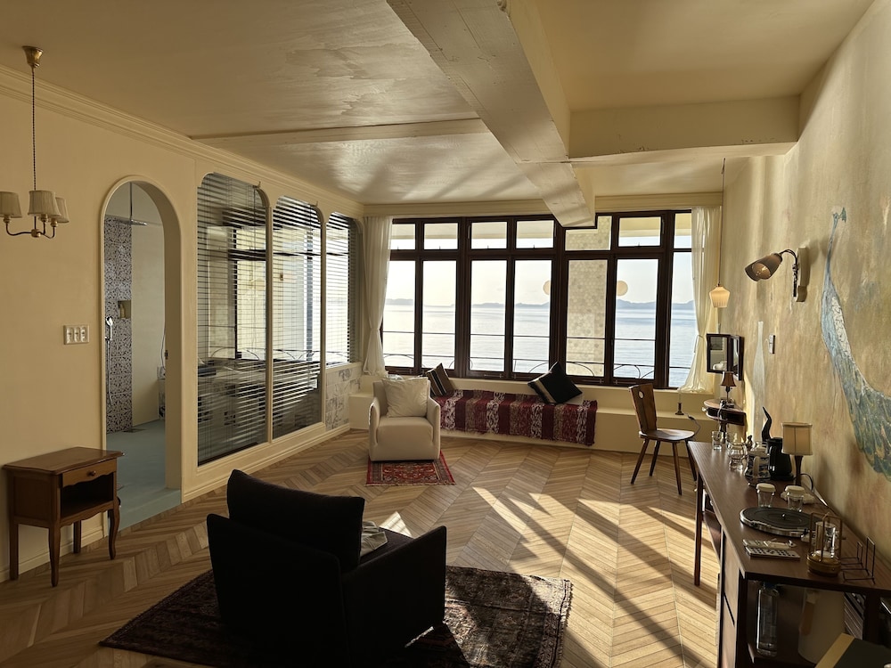 ラグジュアリー ツインルーム 客室7 | ホテル カーサ ヴィーコ