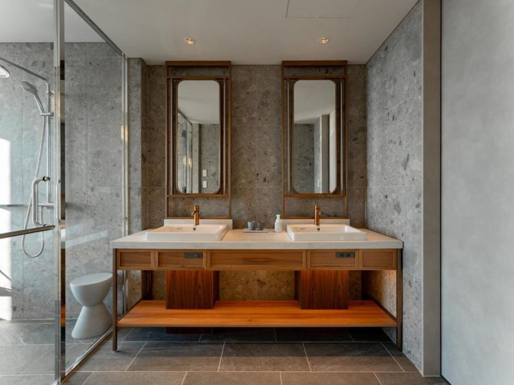 ユニバーサルスイート 禁煙 バスルーム0 | GREENITY IWATA（グリニティ イワタ）