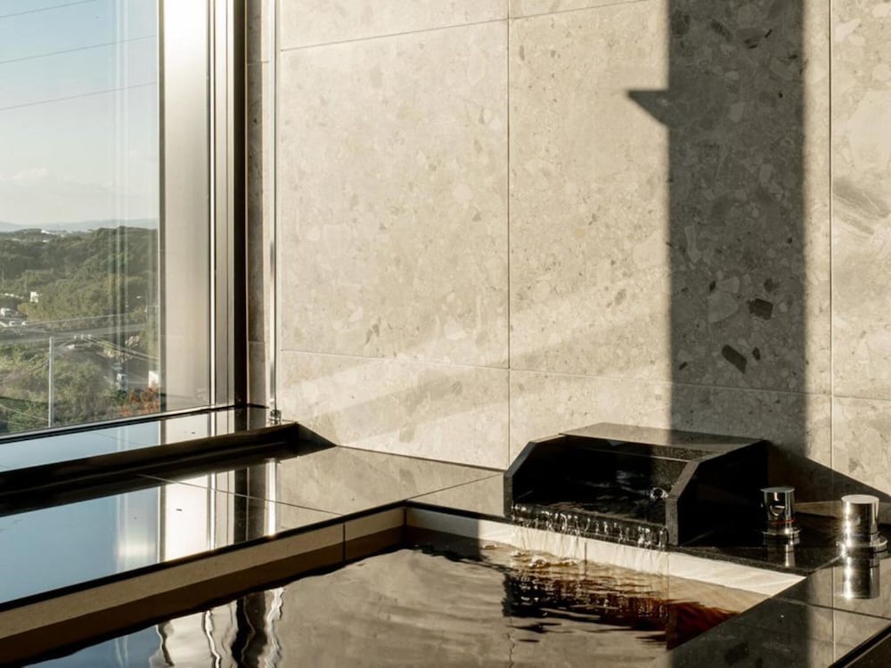 ユニバーサルスイート 禁煙 バスルーム2 | GREENITY IWATA（グリニティ イワタ）