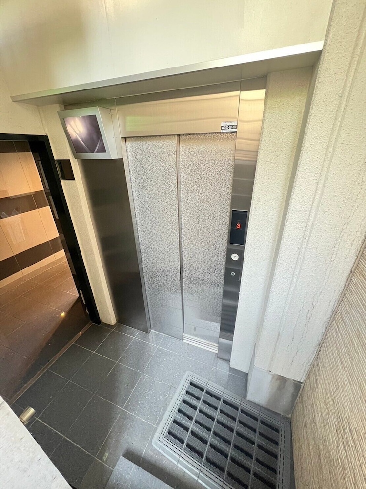 エレベーター1 | ラハイナ夕陽丘