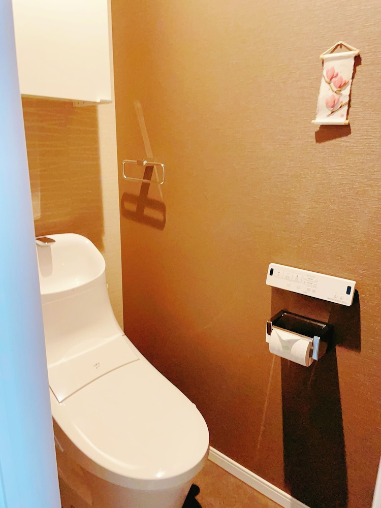 トリプルルーム バスルーム5 | suikakan heianjingumae 酔花間