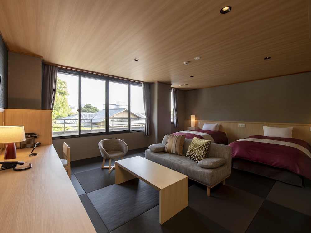 Japanese Modern Style Room, For 5 People, Non Smoking 客室1 | 玉名温泉くつろぎの宿 蔵の郷