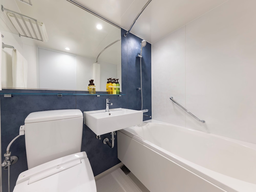 リニューアル スタンダード トリプルルーム 禁煙 バスルーム0 | ホテルマイステイズ宮崎