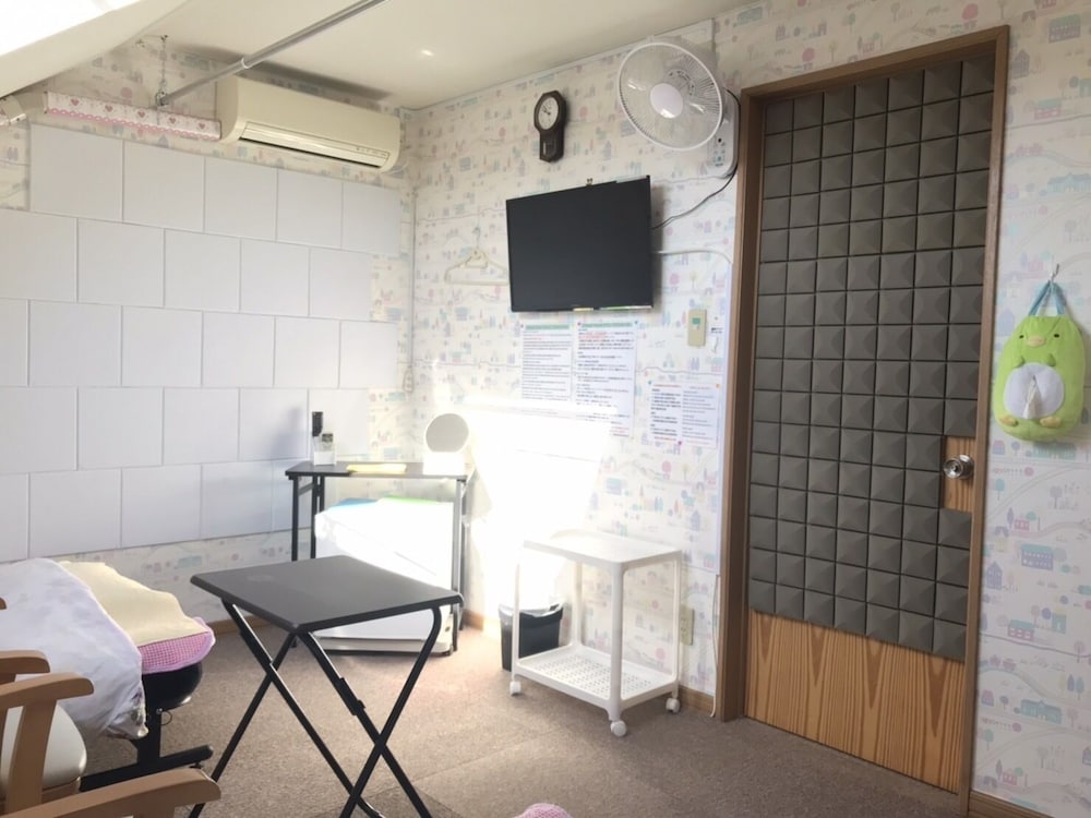 エコノミー ツインルーム 禁煙 (202) 客室1 | Guest House モモ
