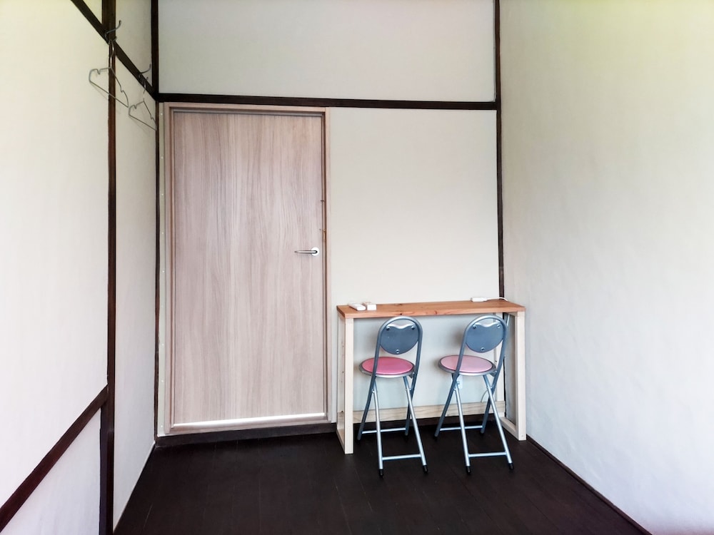 ツインルーム 禁煙 共用バスルーム 客室2 | Guesthouse Bench