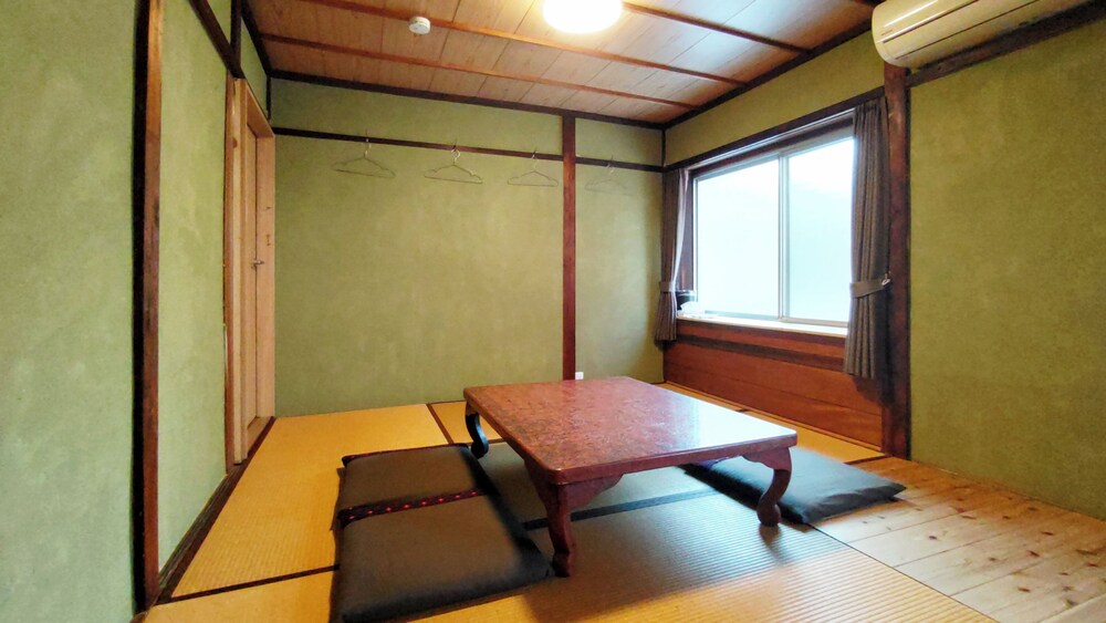 和風クワドラプルルーム 禁煙 共用バスルーム 客室1 | Guesthouse Bench