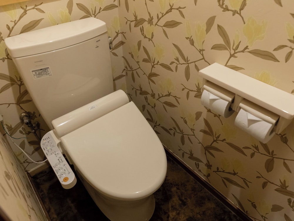 [禁煙] 本館 和室8畳 バス無し/トイレ付き/洗面付 客室の設備とサービス0 | 龍門亭千葉旅館