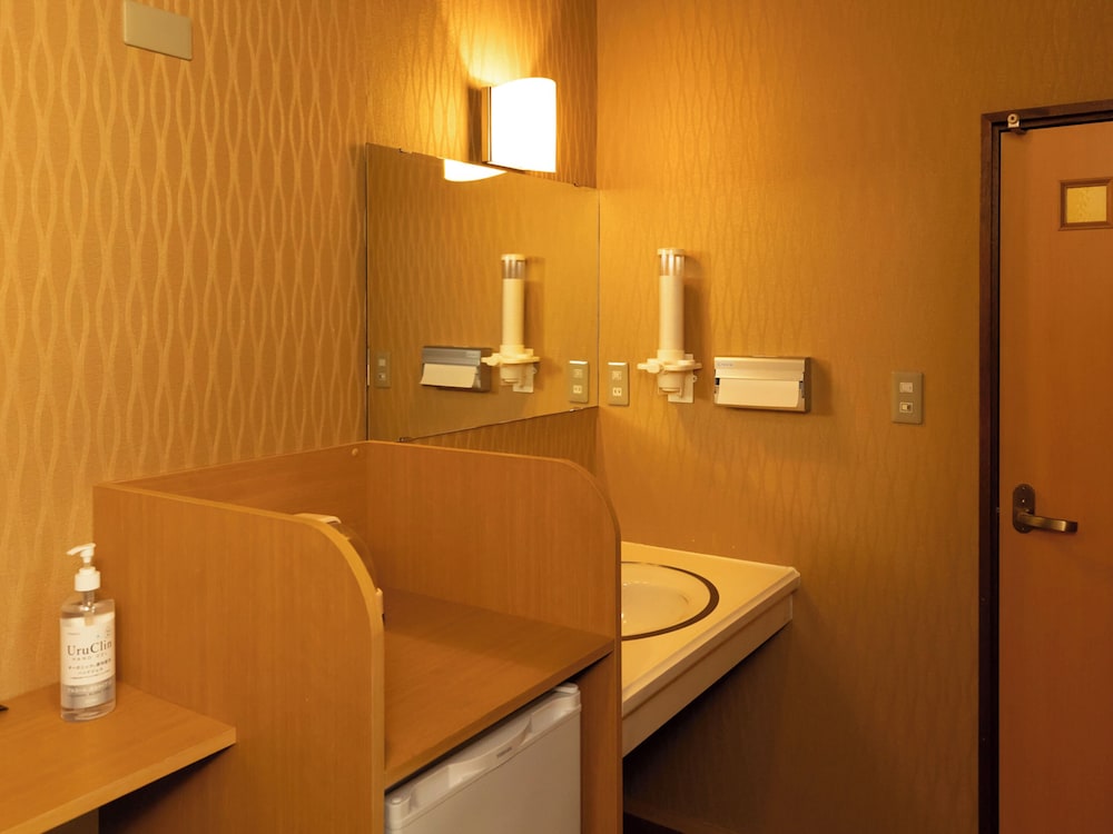 [禁煙] 本館 和室8畳 バス無し/トイレ付き/洗面付 客室の設備とサービス2 | 龍門亭千葉旅館