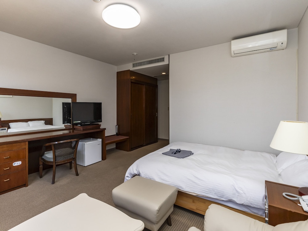 スーペリア ダブルルーム 禁煙 客室3 | Tabist 琴弾荘