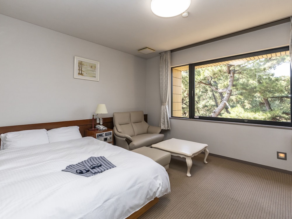 スーペリア ダブルルーム 禁煙 | Tabist 琴弾荘