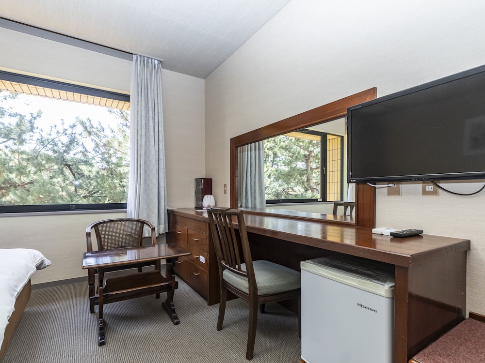 プレミアム ツインルーム 禁煙 客室3 | Tabist 琴弾荘