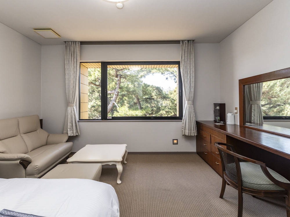 スーペリア ダブルルーム 禁煙 客室2 | Tabist 琴弾荘