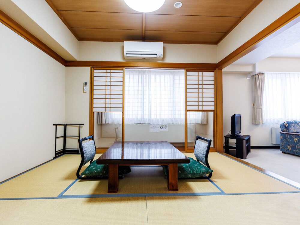 [禁煙] 特別室 (66㎡~68㎡)〈海側〉 客室7 | Tabist ホテルねむろ海陽亭