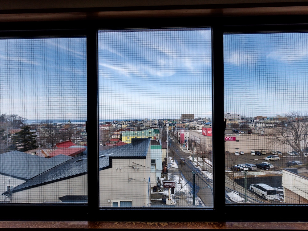 [禁煙] 和洋室1~5名〈海側〉 客室10 | Tabist ホテルねむろ海陽亭