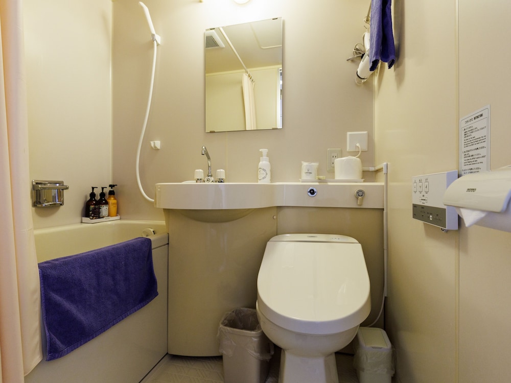 [禁煙] 洋室1~2名〈街側〉 客室3 | Tabist ホテルねむろ海陽亭