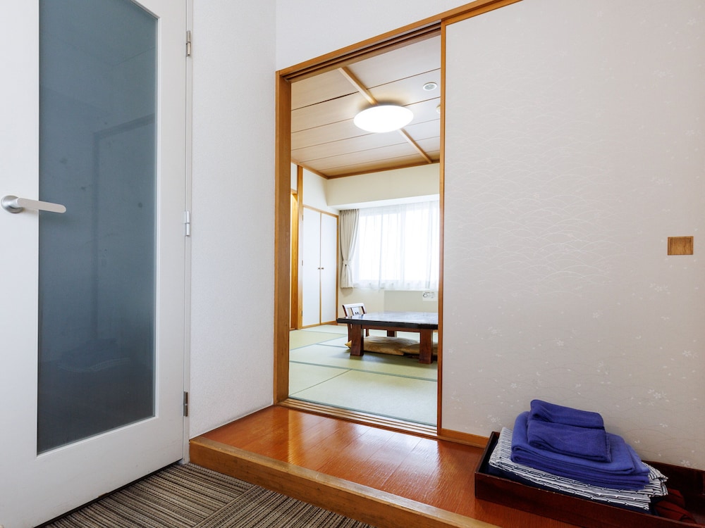 [禁煙] 和洋室1~5名〈海側〉 客室6 | Tabist ホテルねむろ海陽亭