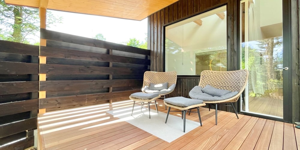 檜風呂棟 テラス / パティオ1 | 軽井沢ハウスヴィラ