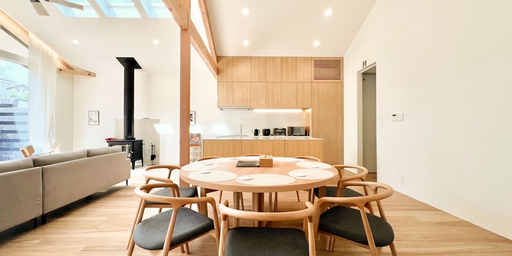 平屋棟 ダイニングルーム1 | 軽井沢ハウスヴィラ