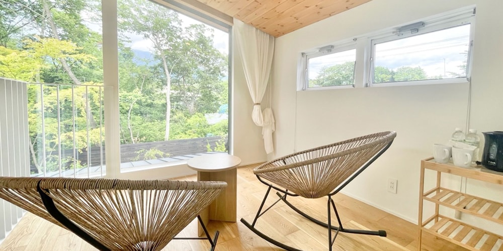 サウナ棟 リビング エリア2 | 軽井沢ハウスヴィラ