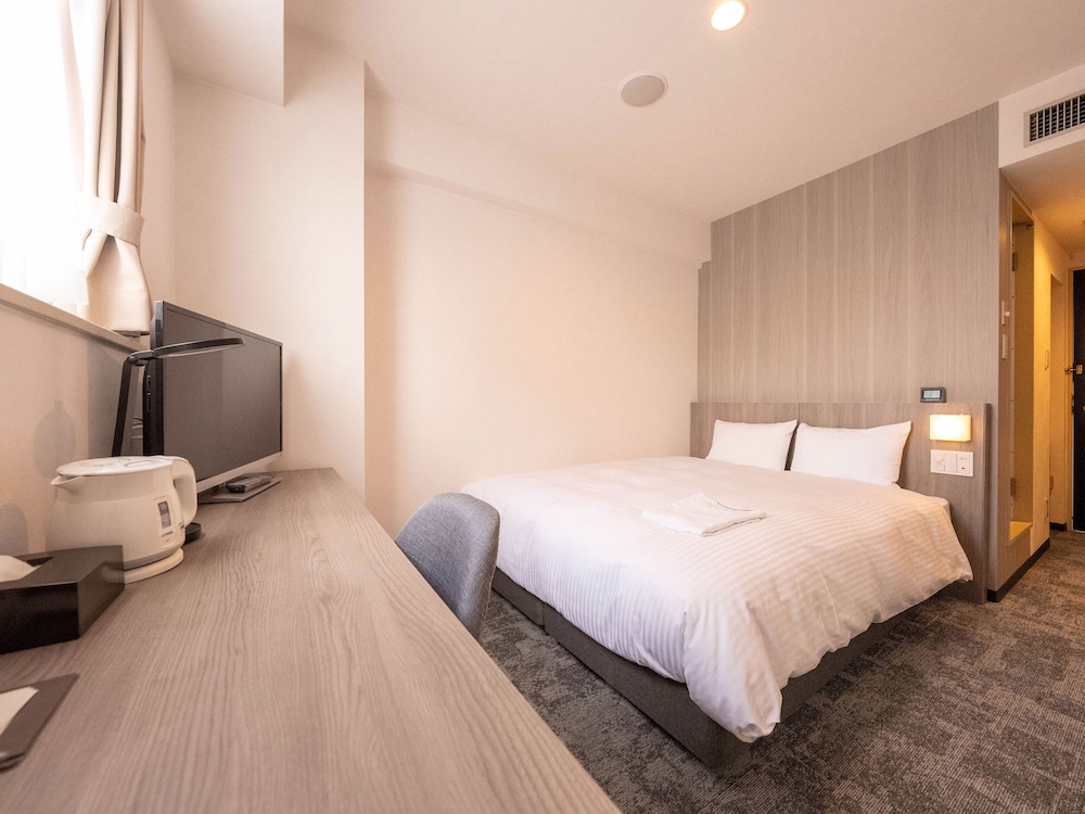 ダブルルーム 客室3 | ガーデンズステイ