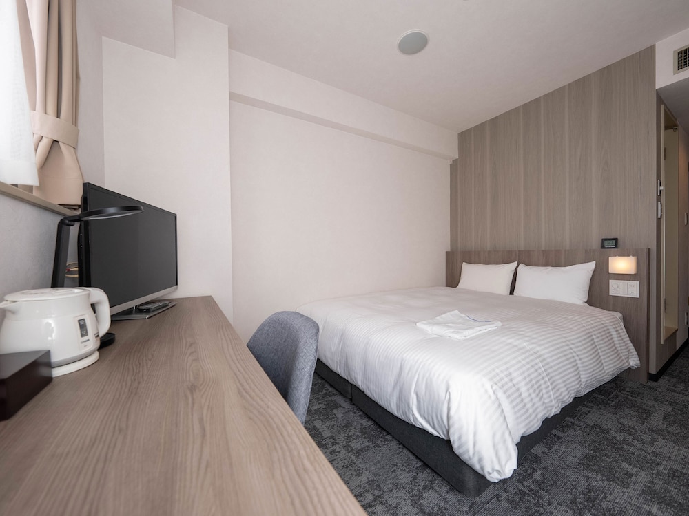 ダブルルーム 客室2 | ガーデンズステイ