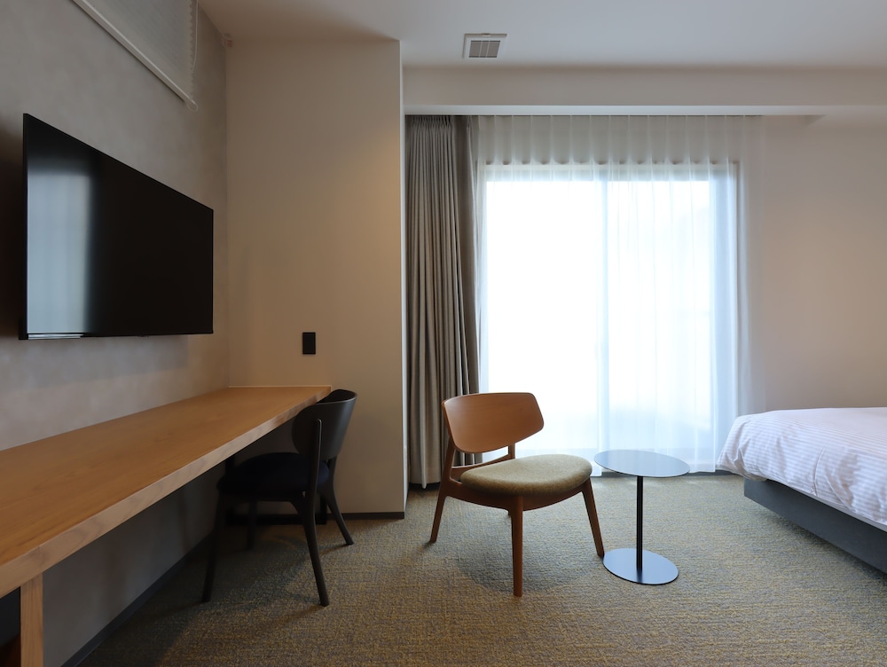 スーペリア ダブルルーム 禁煙 客室5 | HOTEL Tomiya with M's