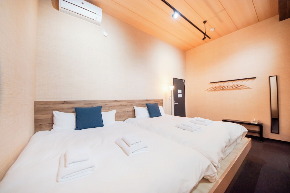 ベーシック ダブルルーム 客室1 | Hotel Base Nara