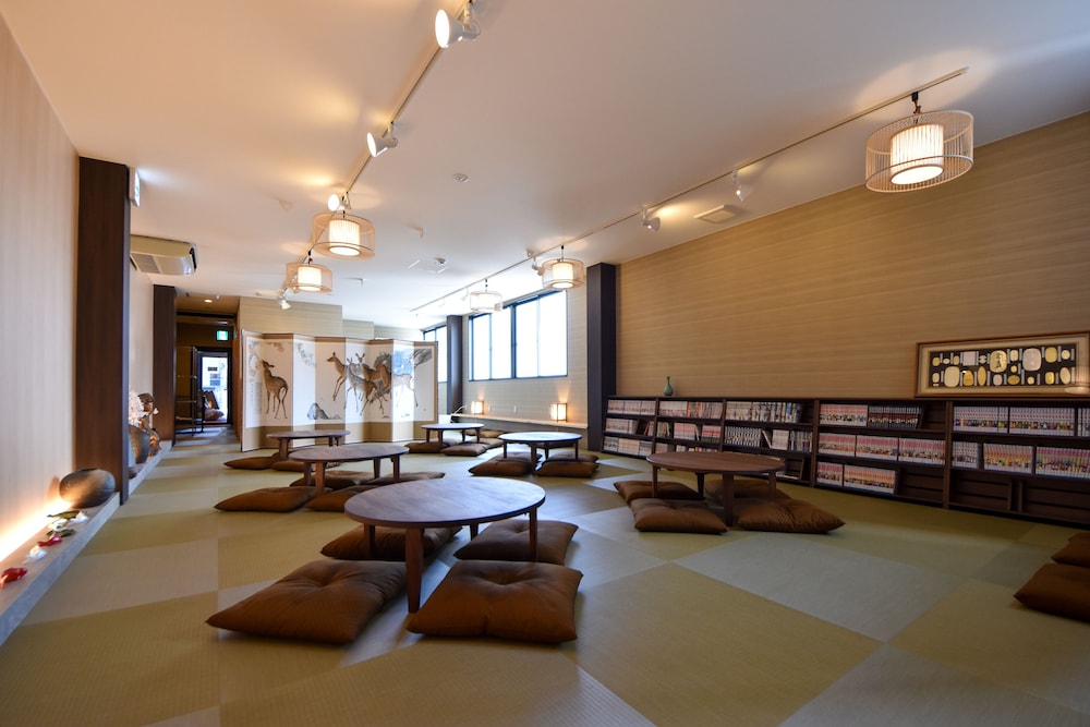 ベーシック ダブルルーム リビング エリア0 | Hotel Base Nara