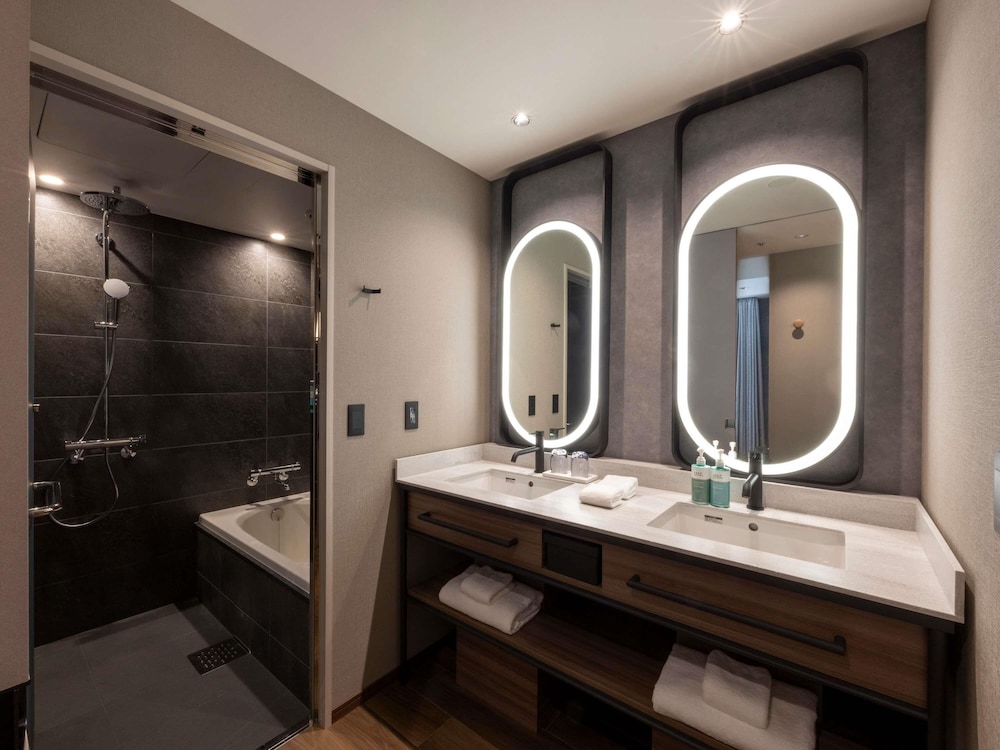 スーペリア ルーム ベッド (複数台) クラブラウンジ利用可 (Bathtub) 客室6 | ノボテル奈良