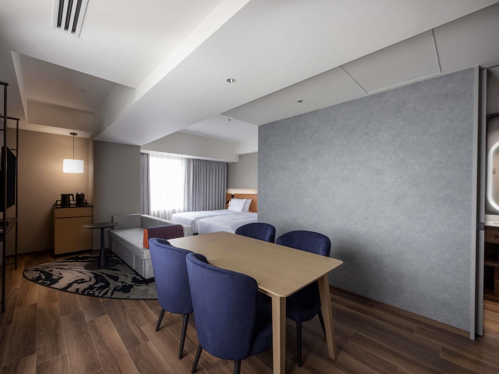 スーペリア ルーム ベッド (複数台) クラブラウンジ利用可 (Bathtub) 客室3 | ノボテル奈良