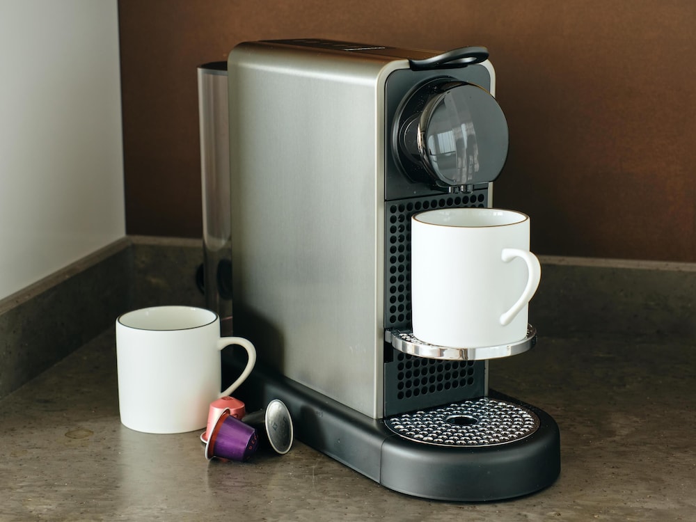 プレミアムルーム（ツインベッド） 客室1 | キャノピー by ヒルトン大阪梅田