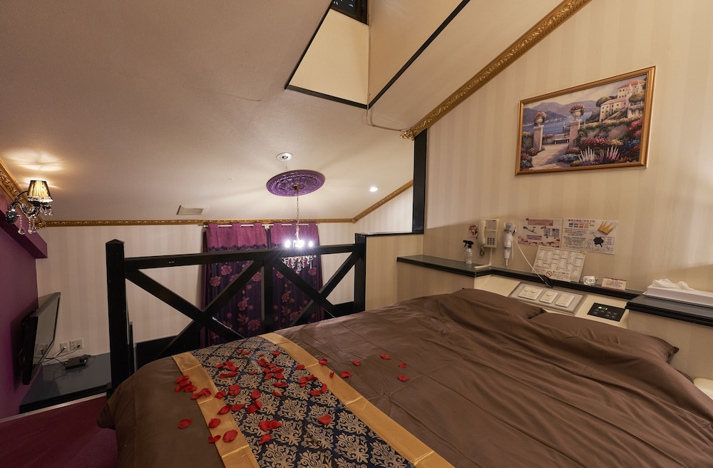 ダブルルーム ダブルベッド 1 台 客室2 | ホテル プリンセス - 大人限定