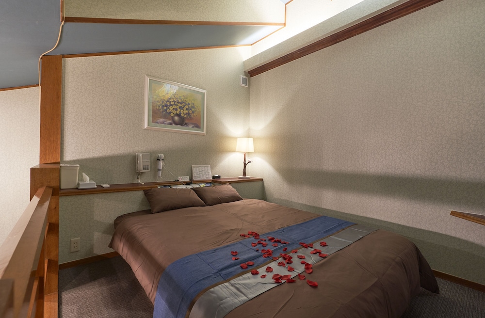 ダブルルーム ダブルベッド 1 台 客室6 | ホテル プリンセス - 大人限定