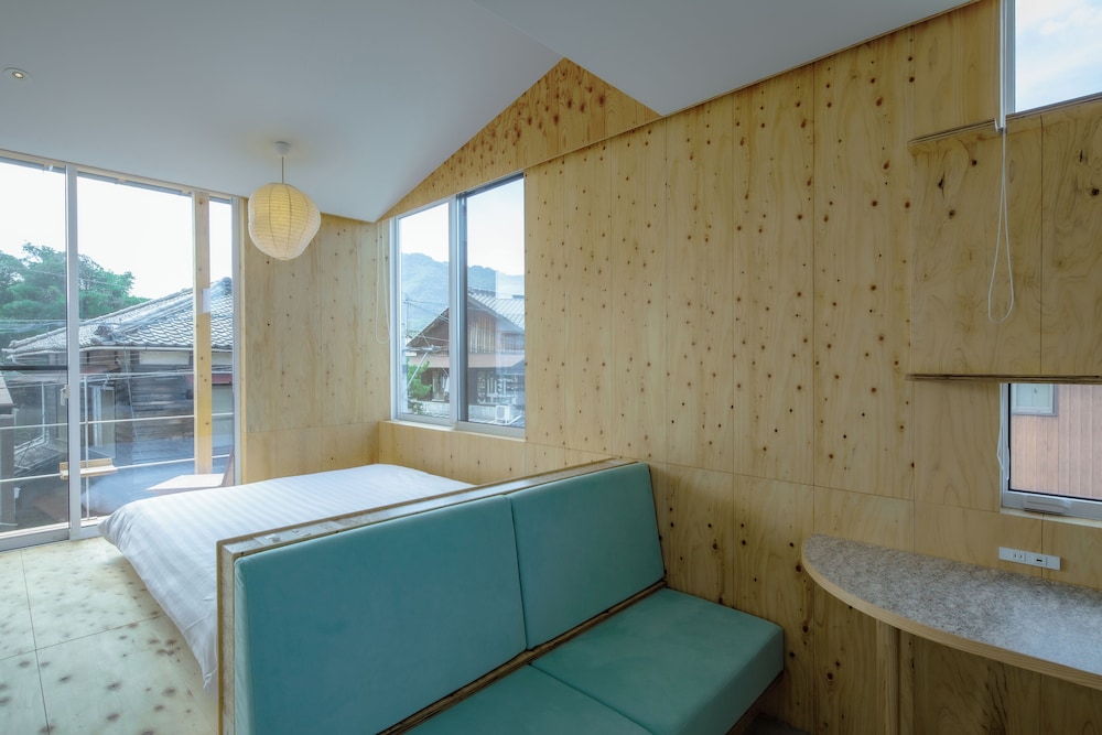 シティ スタジオ ダブルベッド 1 台 テラス 別館 客室1 | SOIL Setoda